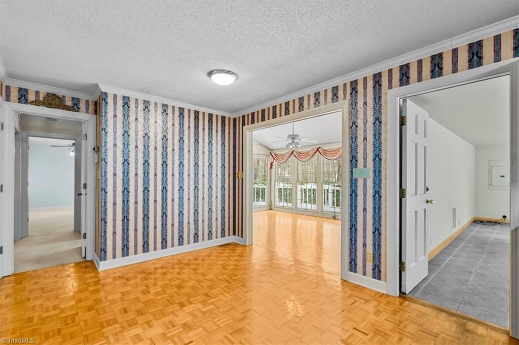 1616 Heathcliff Road