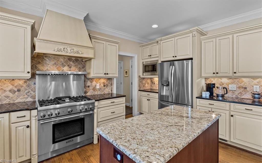 4102 Westmount Drive