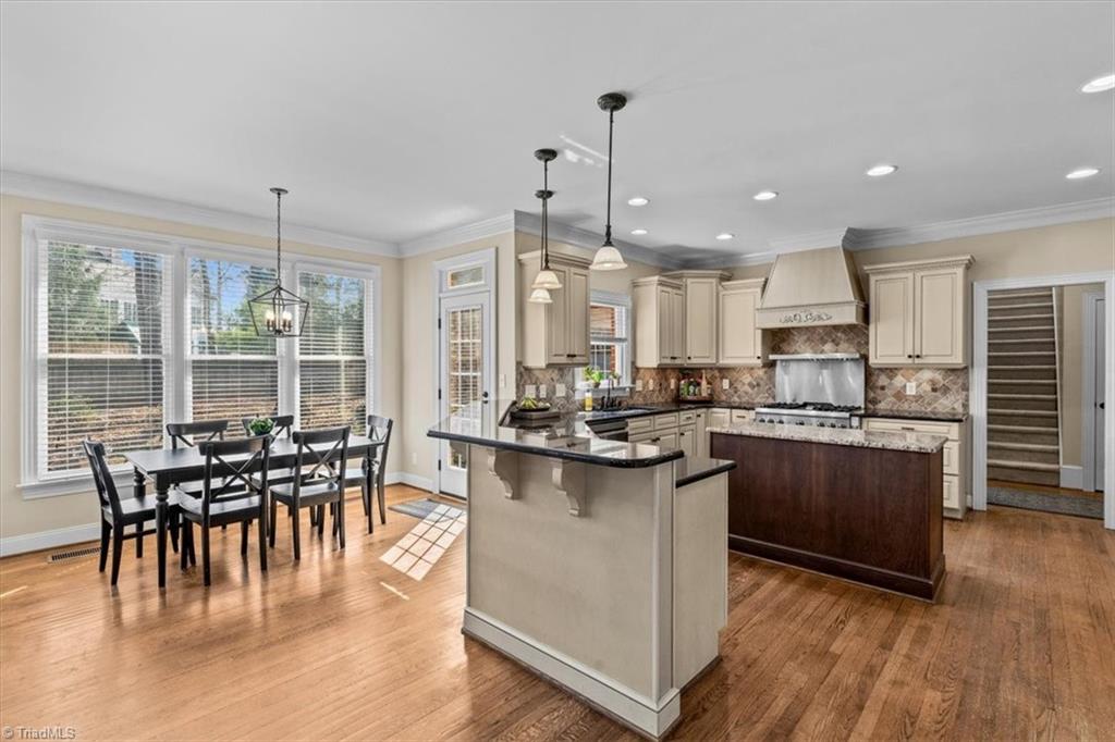 4102 Westmount Drive