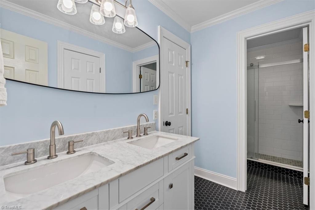 4102 Westmount Drive