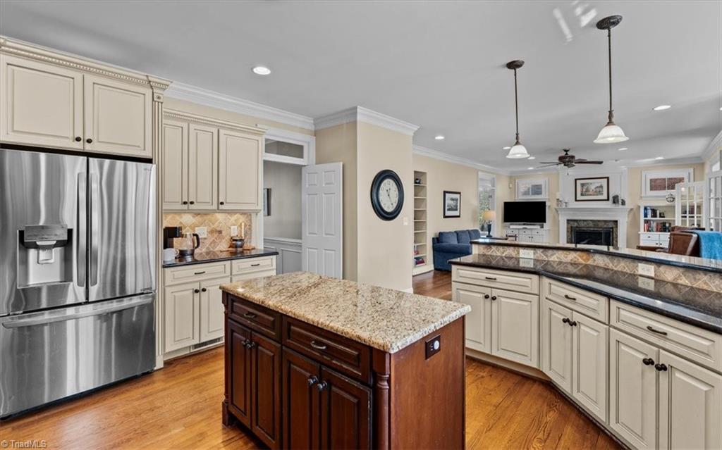 4102 Westmount Drive