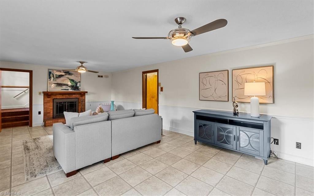 3505 Fox Place