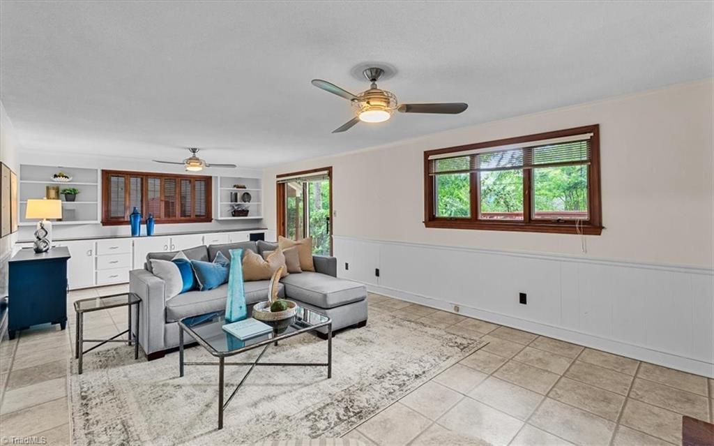 3505 Fox Place