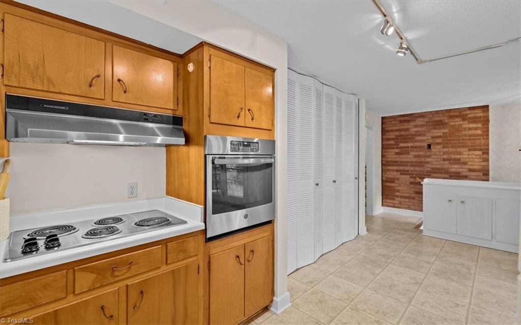 3505 Fox Place