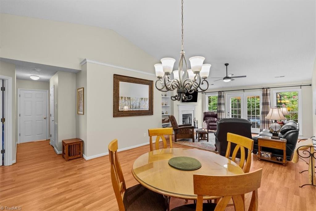 8 Mansfield Circle