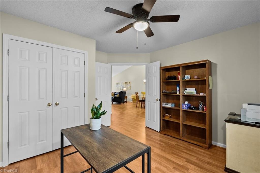 8 Mansfield Circle