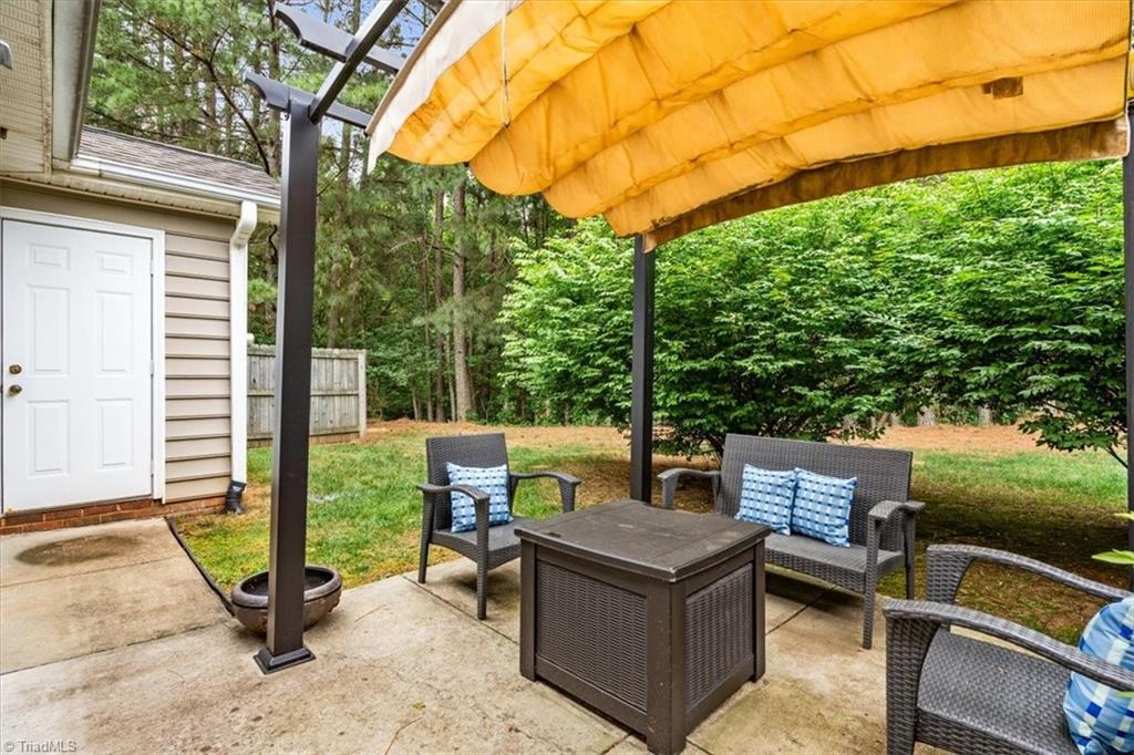 8 Mansfield Circle