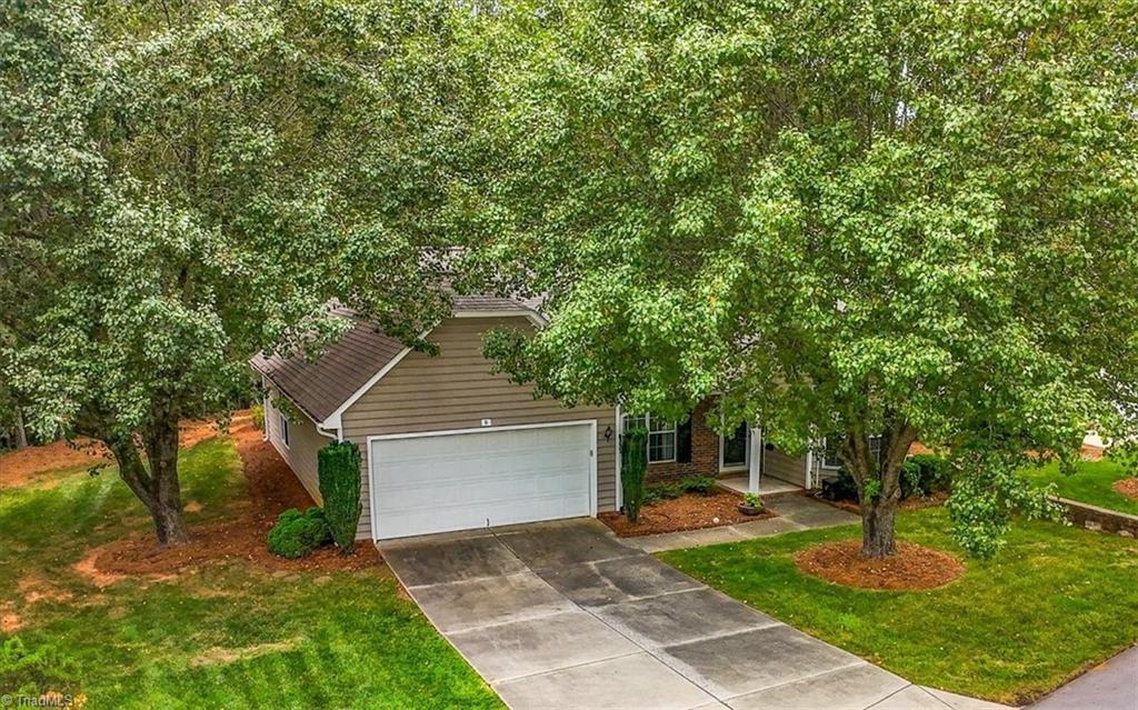 8 Mansfield Circle