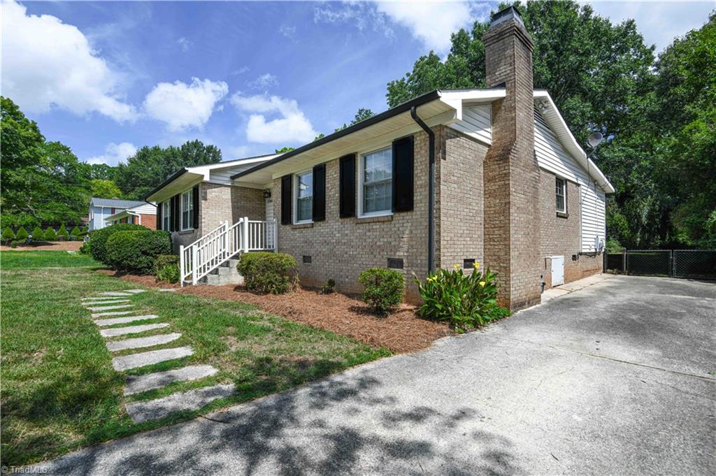 2306 Cherokee Drive
