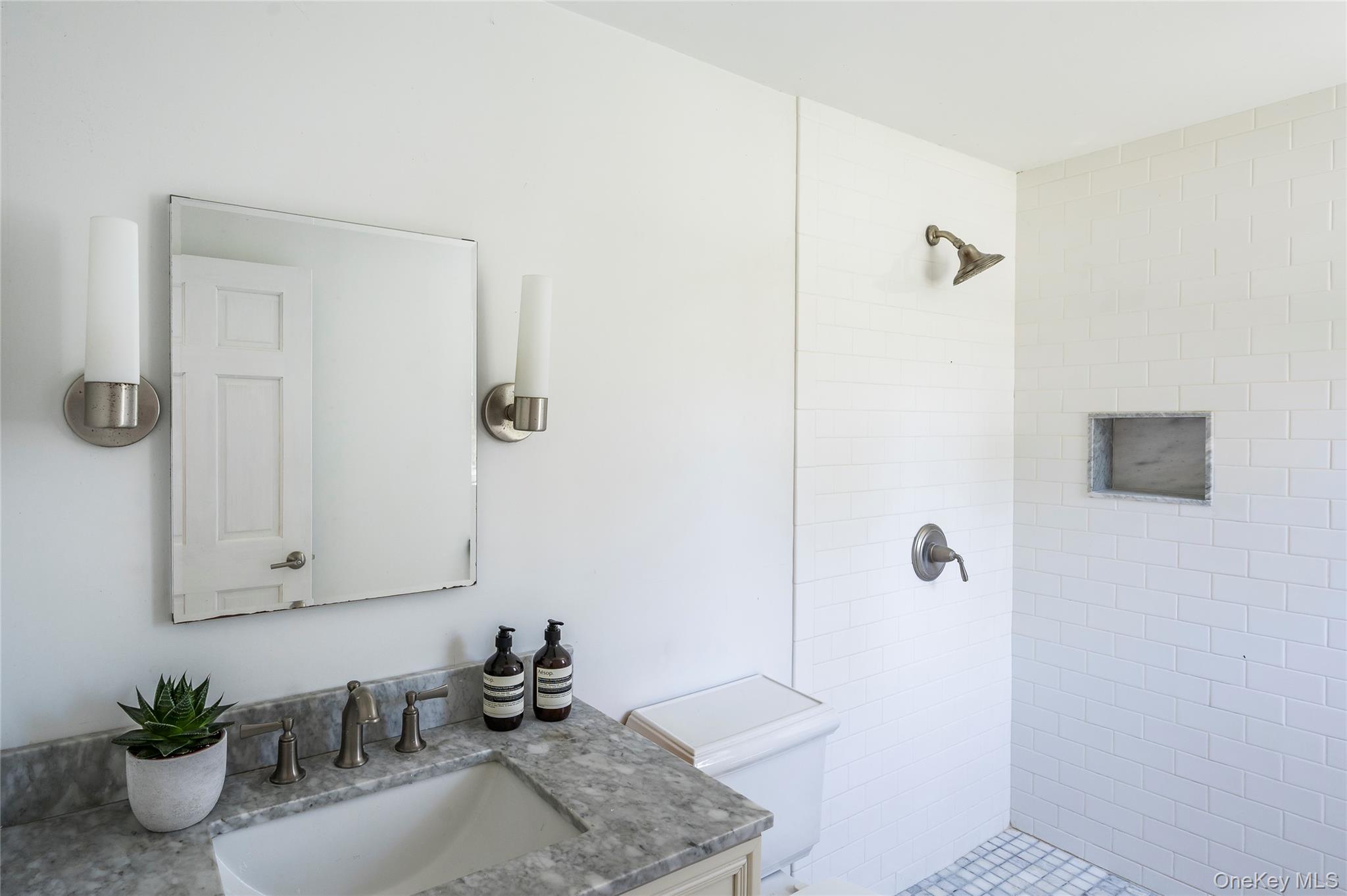 78 North Road Unit: B