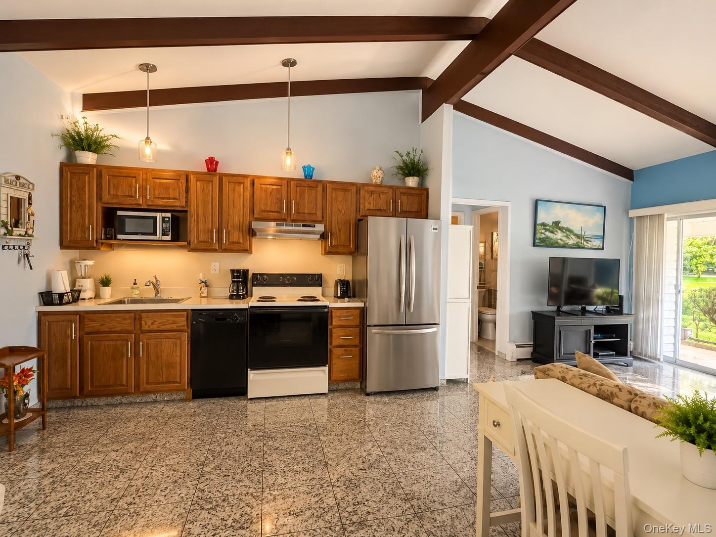 221 Mill Road Unit: 3