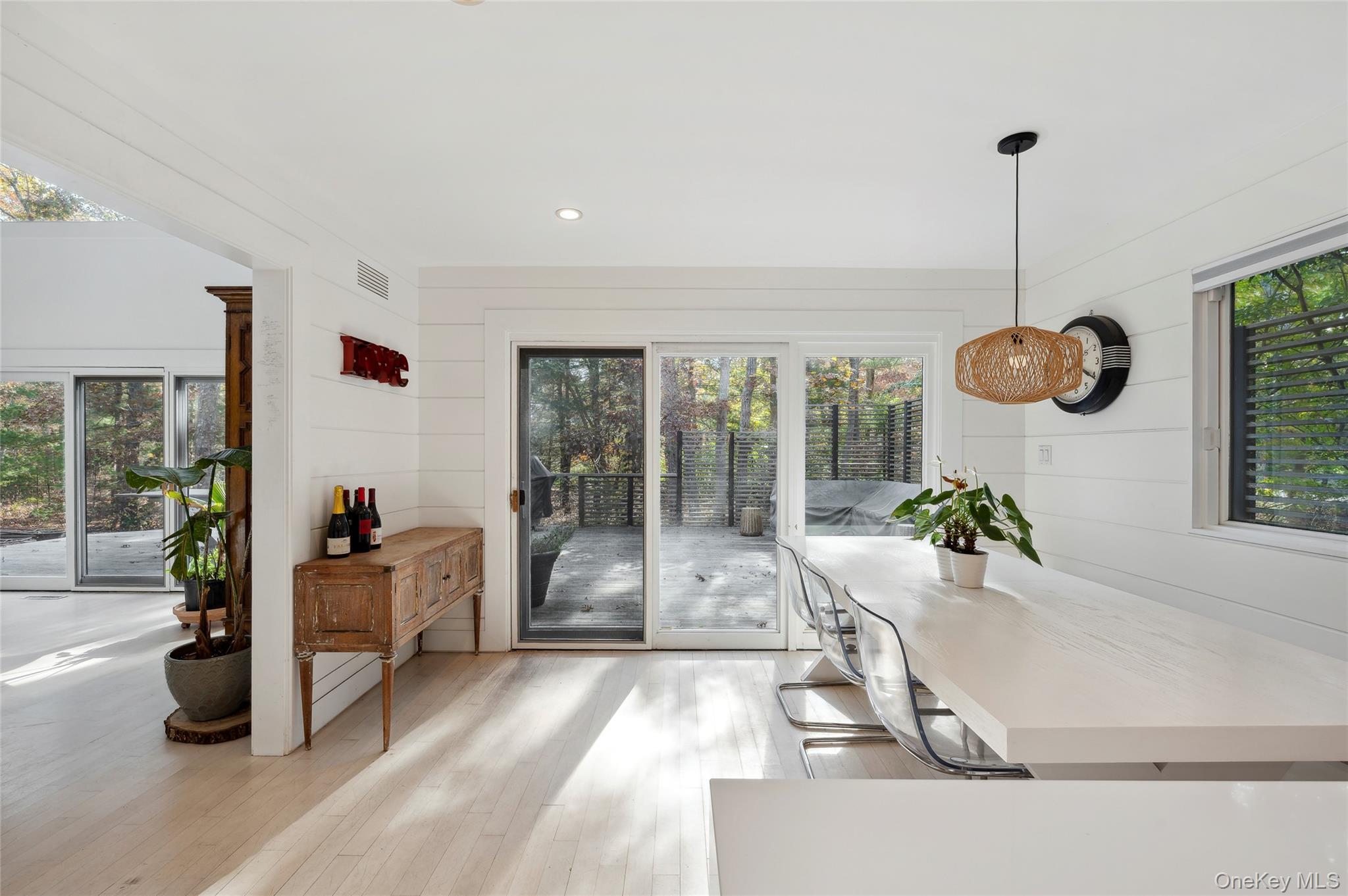 6 Woodland Way