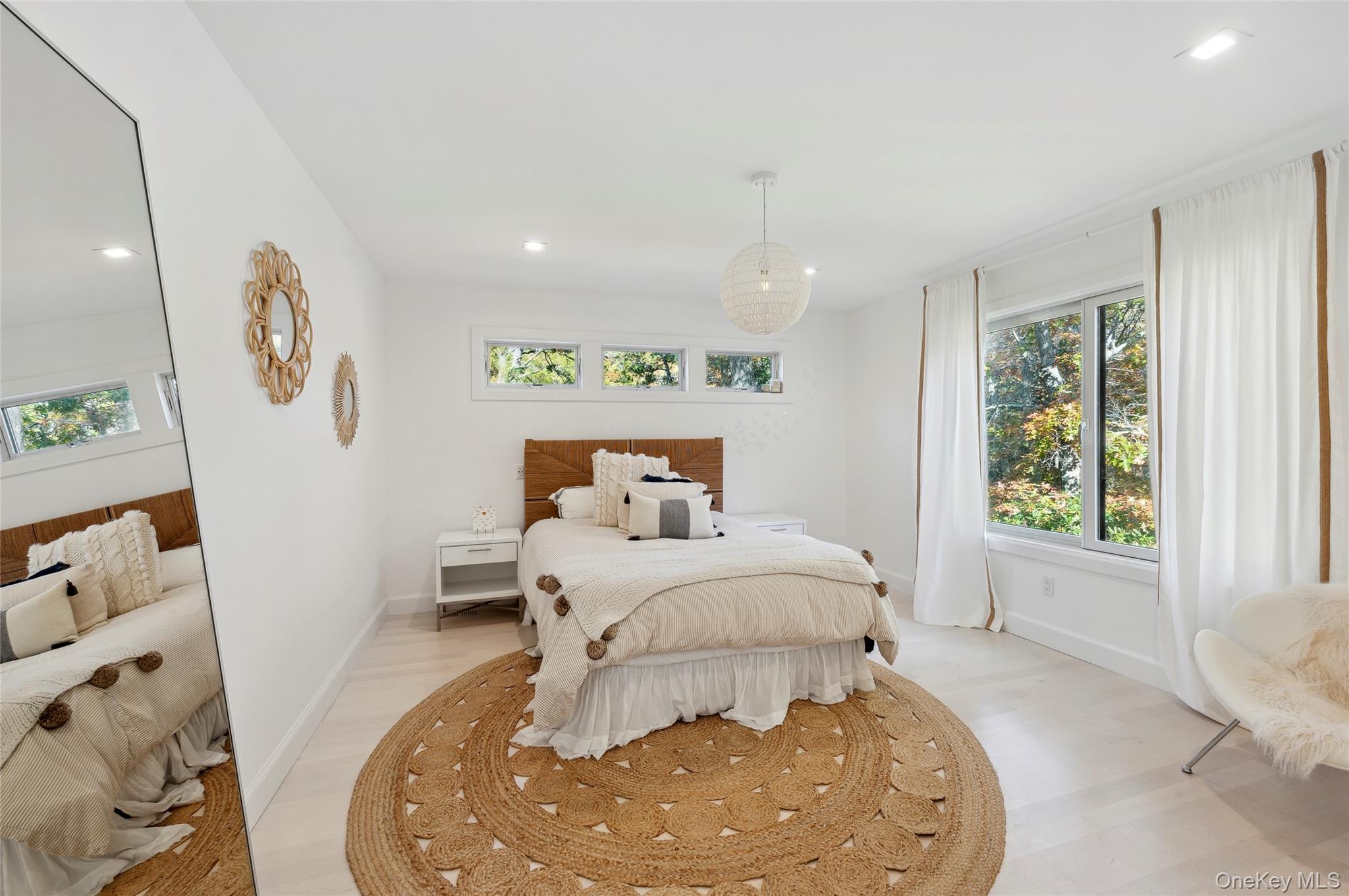 6 Woodland Way
