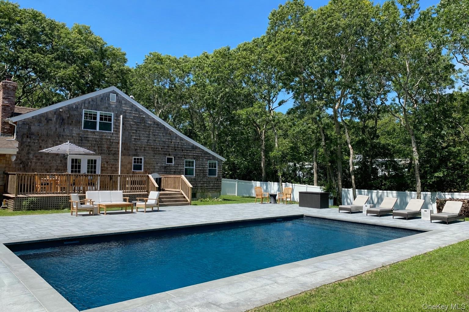 4 Stuart Court