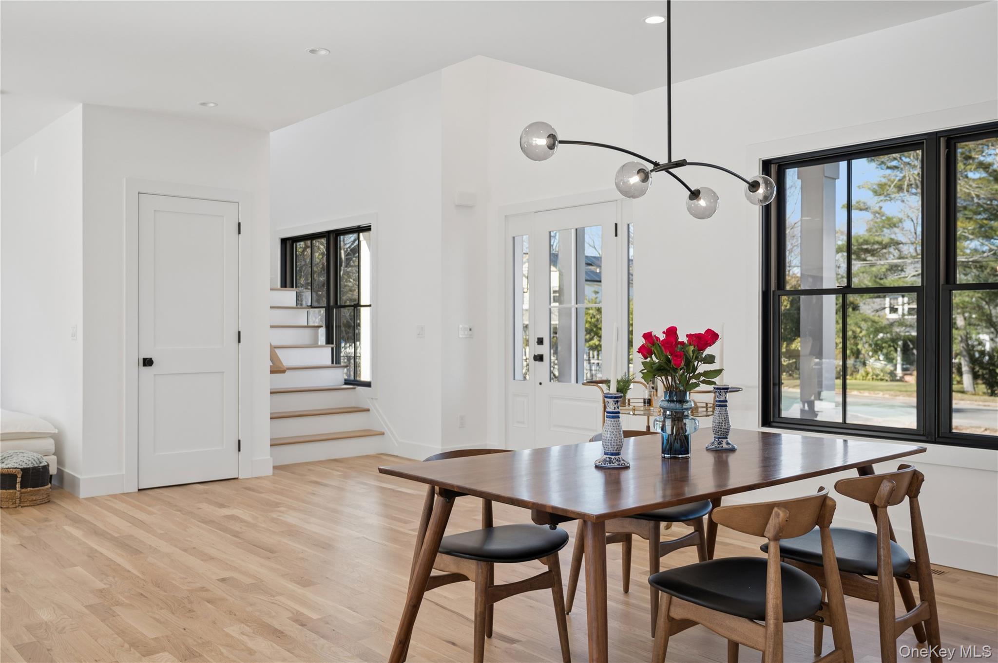 14 Bay Avenue