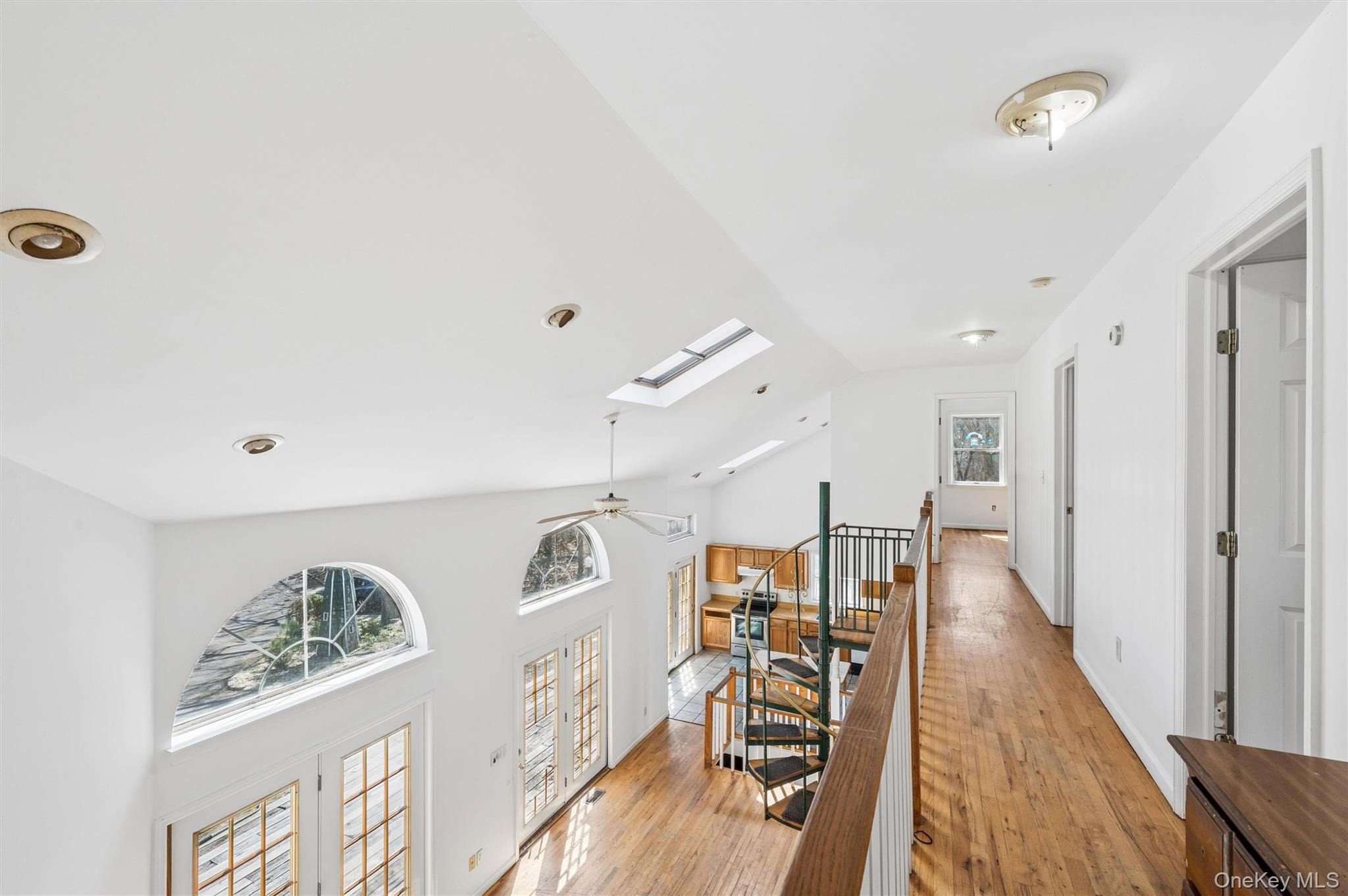 221 E Montauk Highway