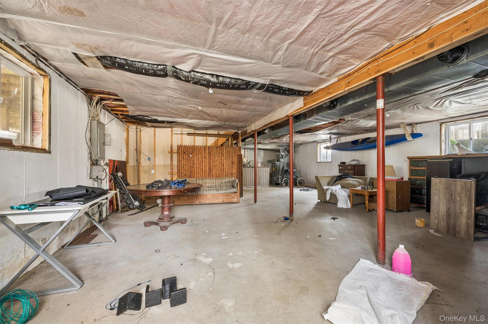 221 E Montauk Highway