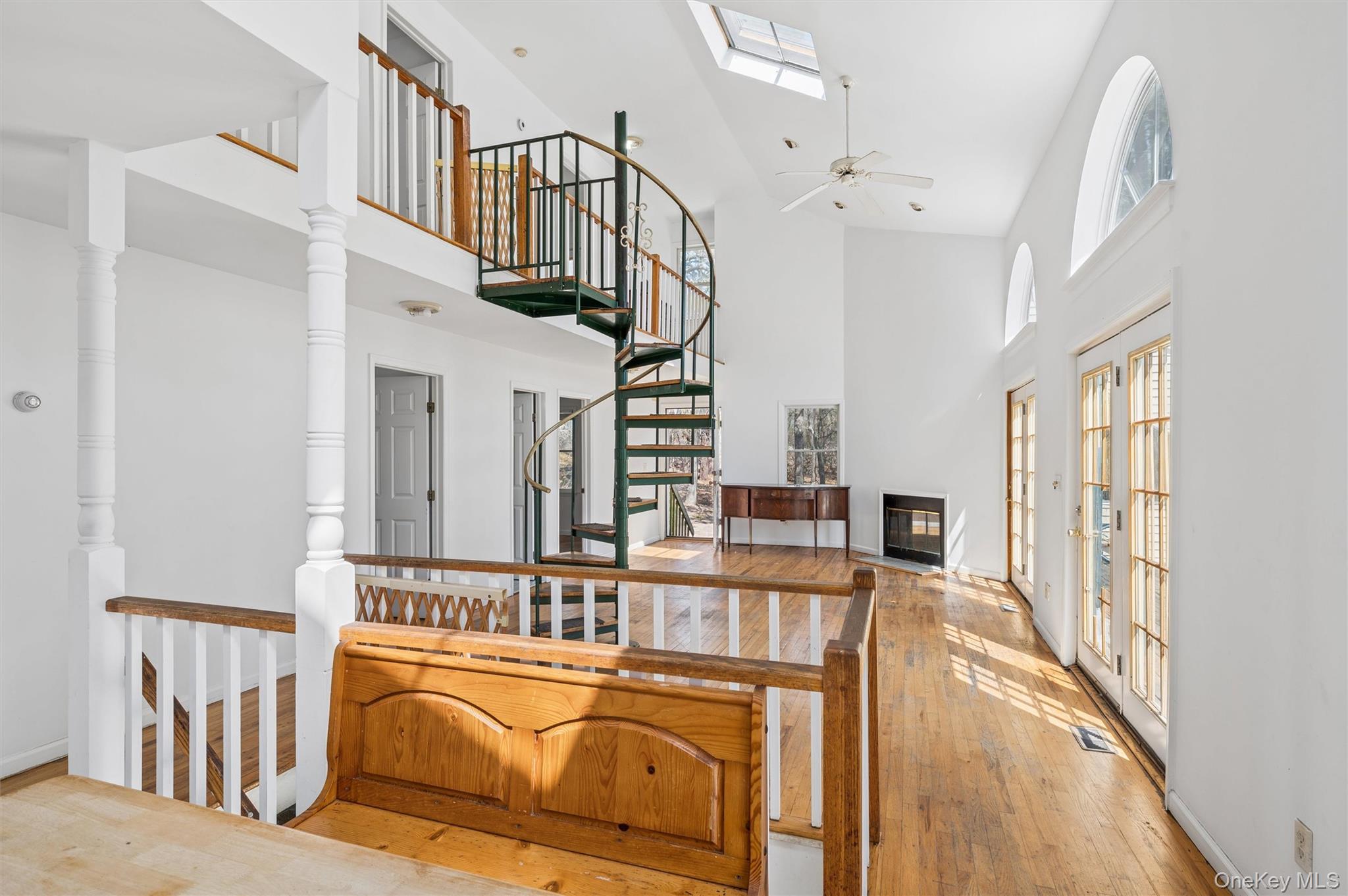 221 E Montauk Highway