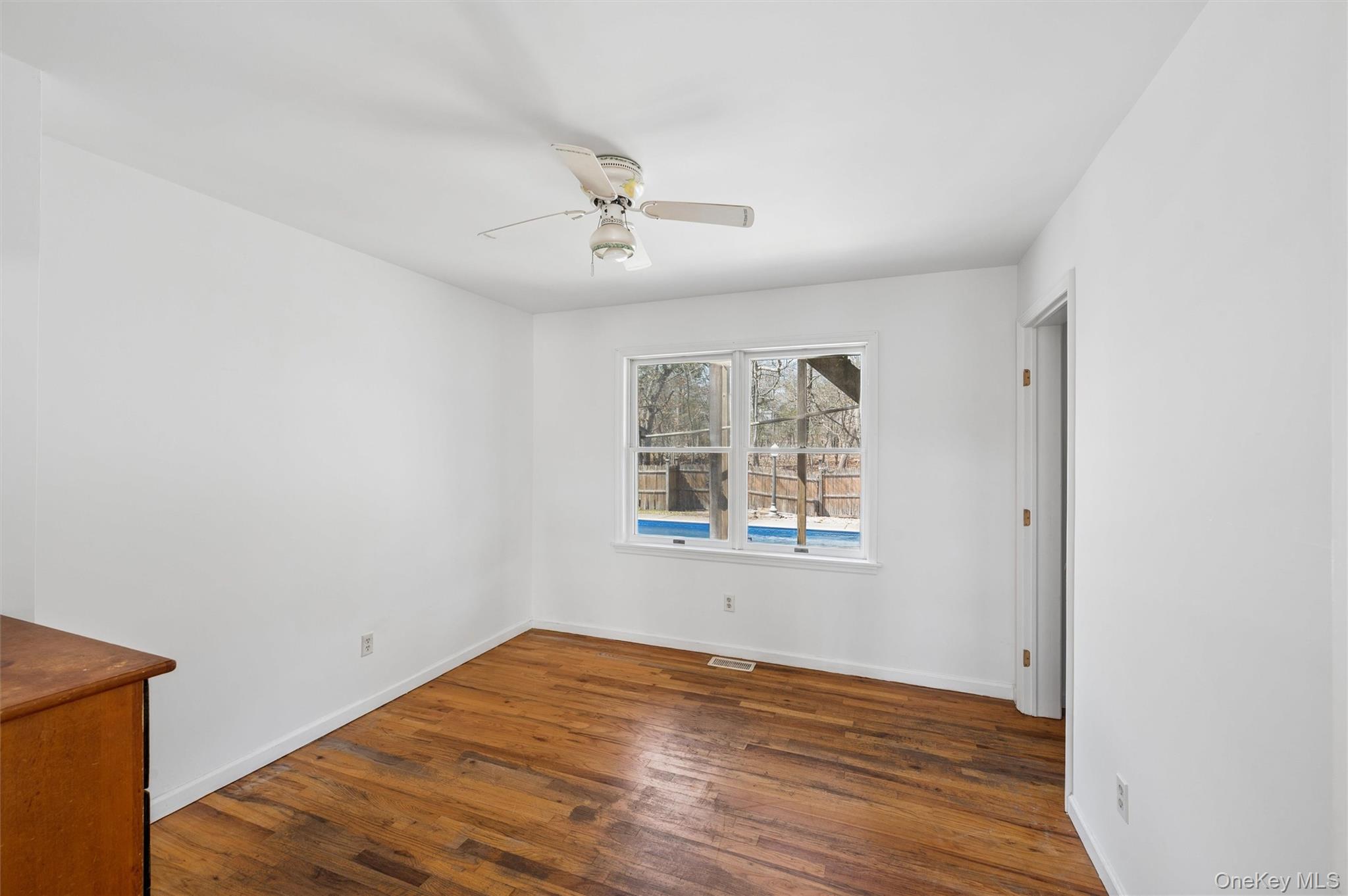 221 E Montauk Highway