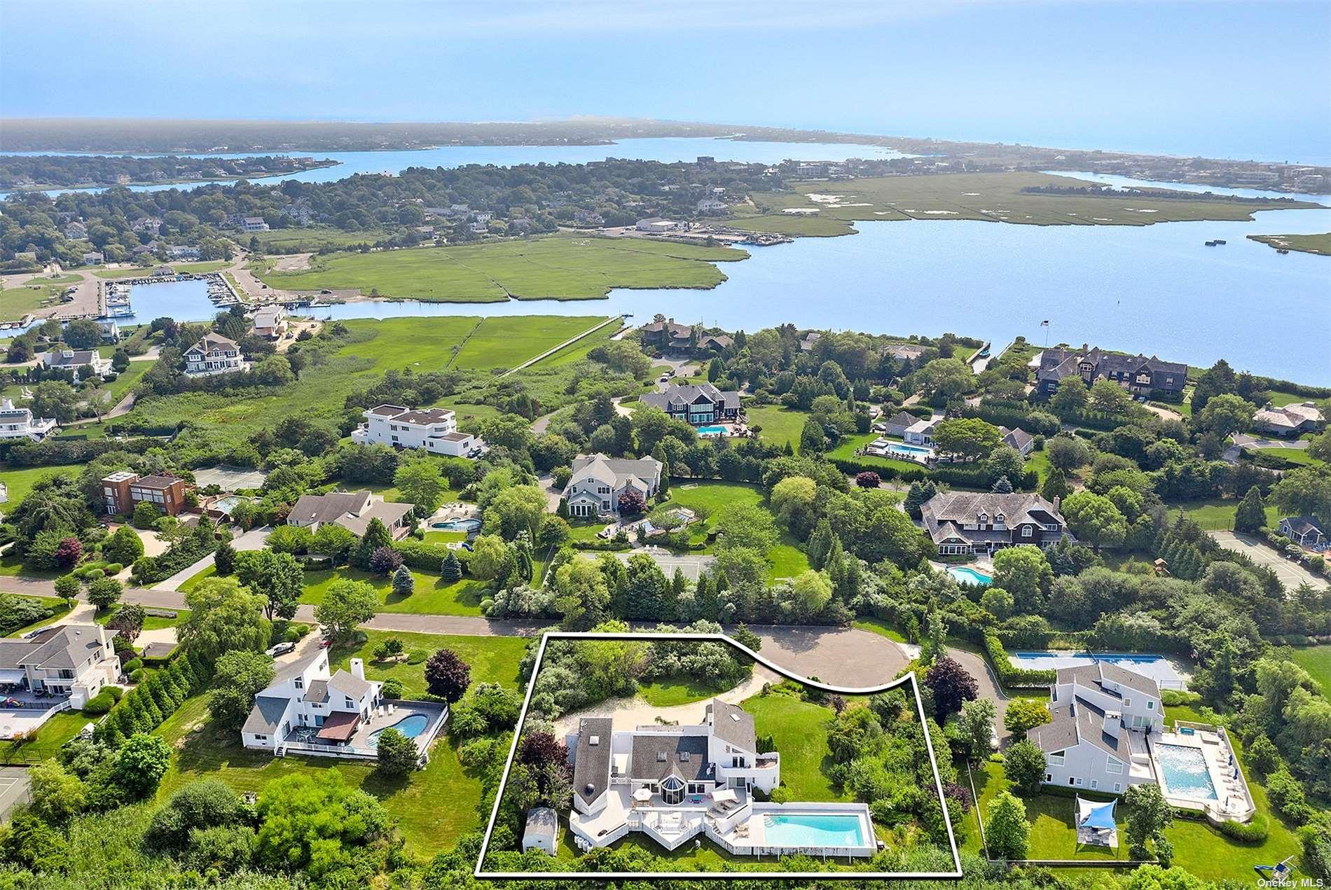 11 Watersedge Ct