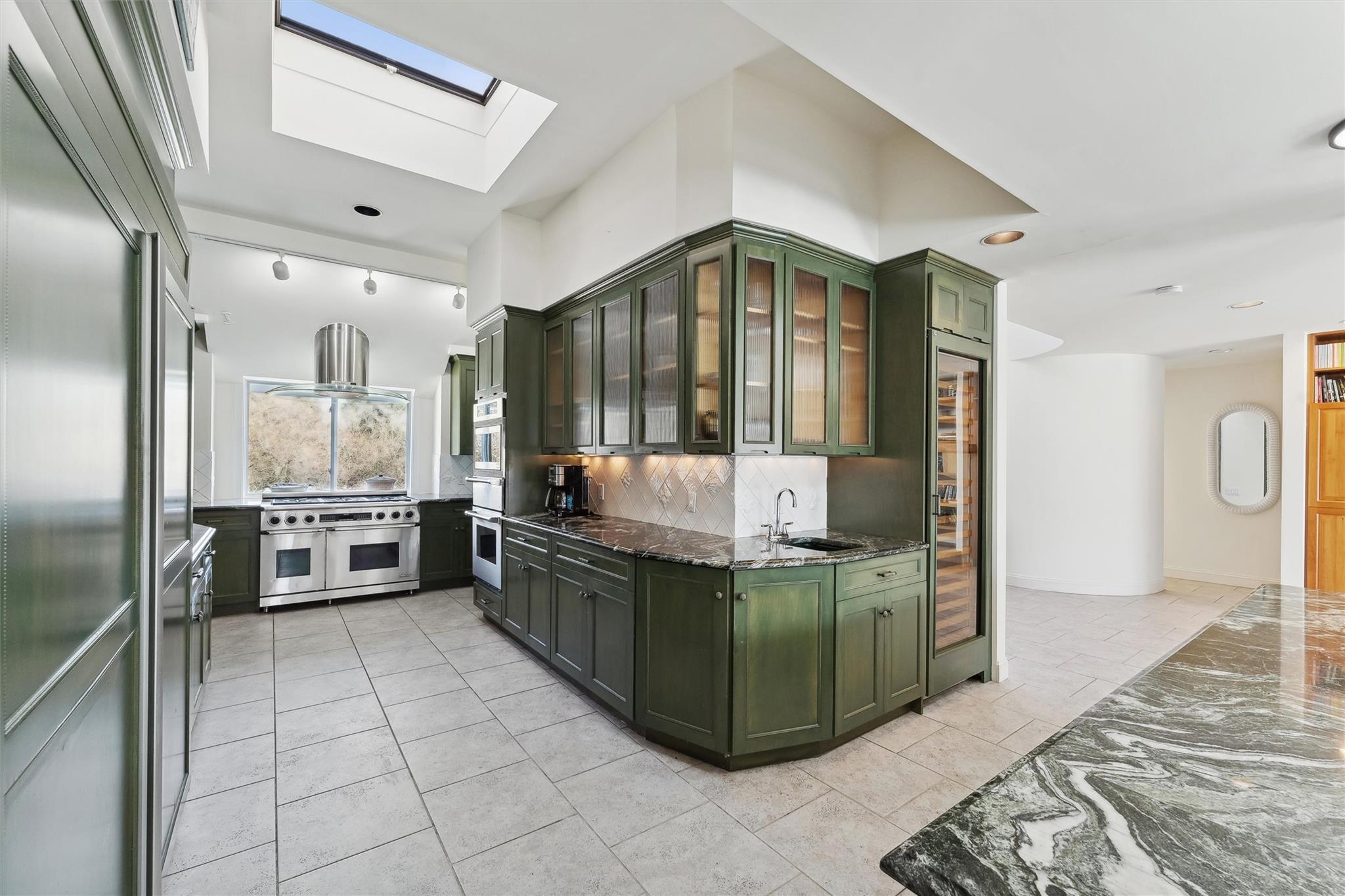 11 Watersedge Ct