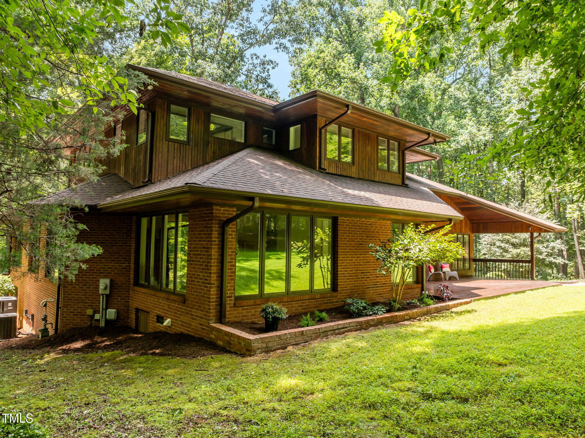 801 Creekstone Drive