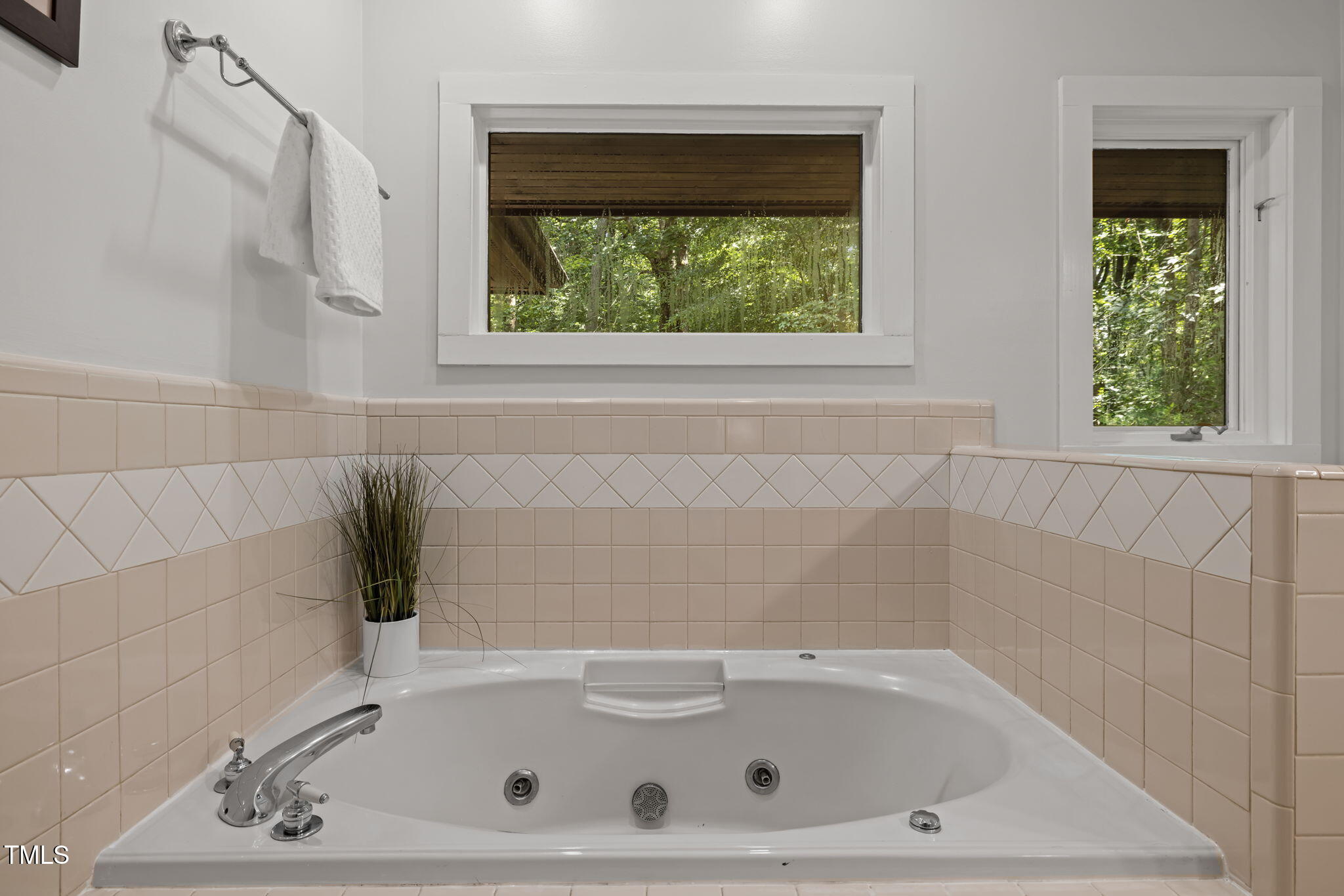 801 Creekstone Drive