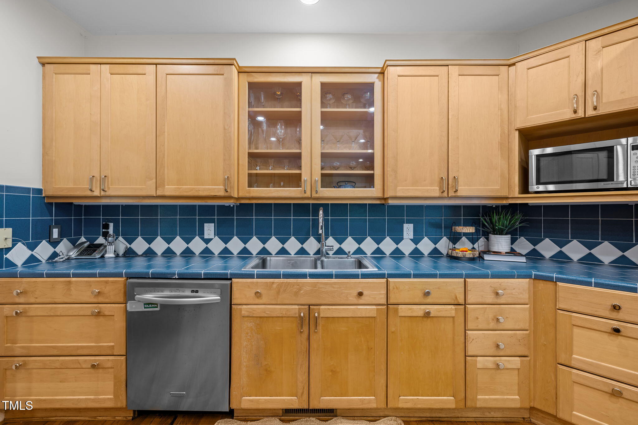 801 Creekstone Drive