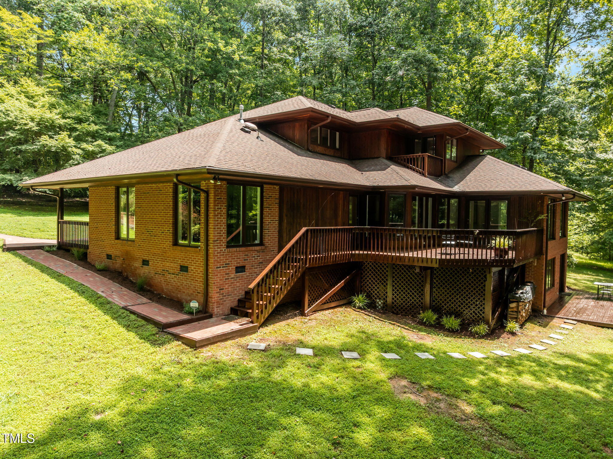 801 Creekstone Drive