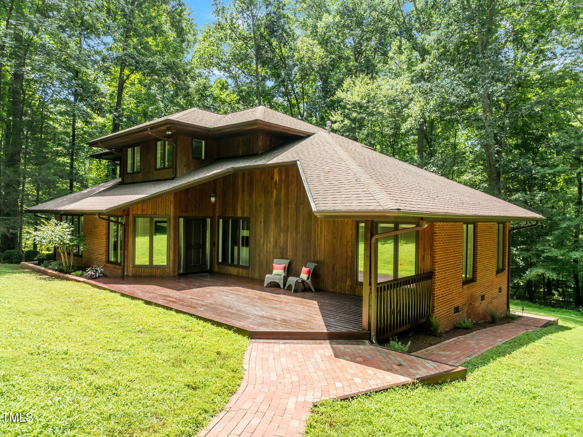 801 Creekstone Drive