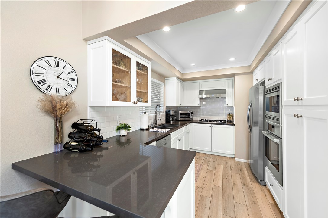 609 1/2 Carnation Avenue