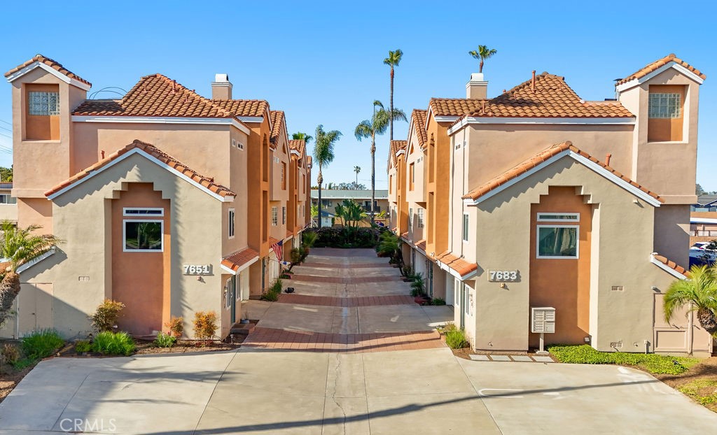 7659 Yorktown Avenue