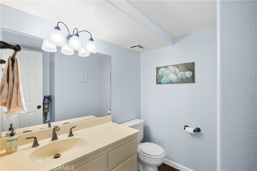 7659 Yorktown Avenue