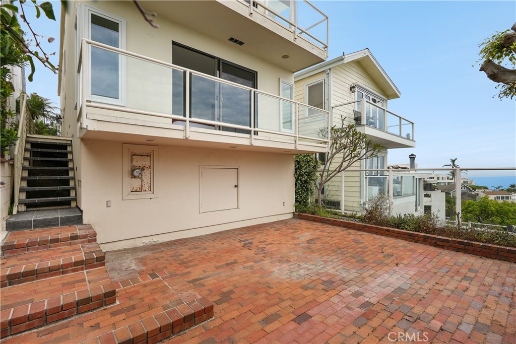 883 Katella Street