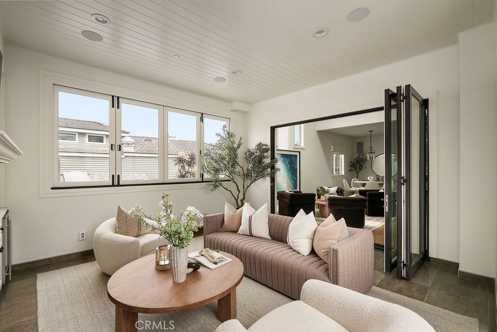 412 1/2 Goldenrod Avenue