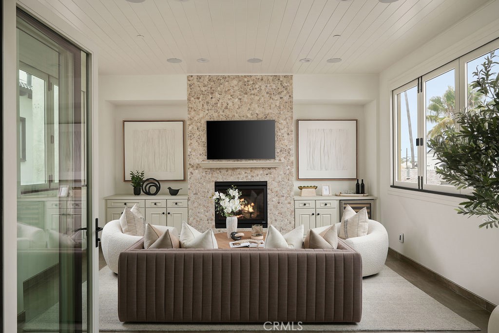 412 1/2 Goldenrod Avenue