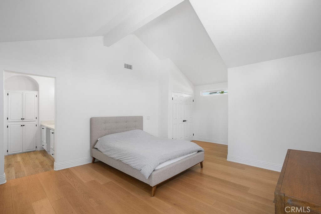 201 La Costa Court