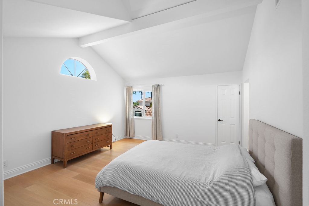 201 La Costa Court