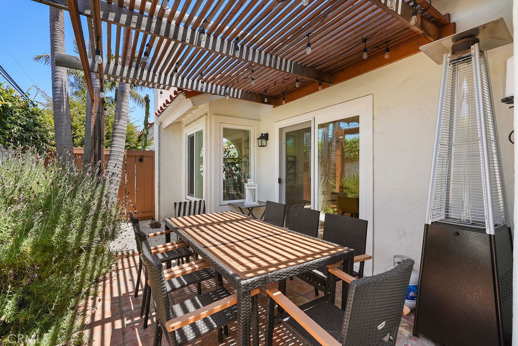 201 La Costa Court