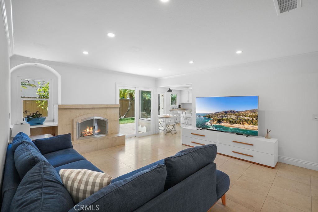 201 La Costa Court