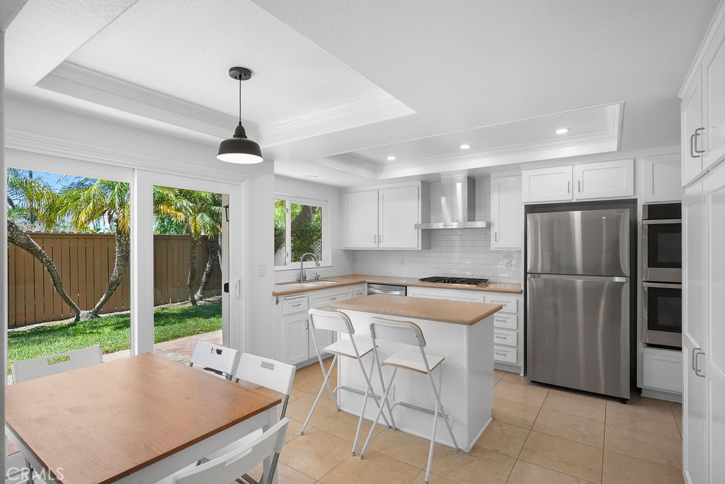 201 La Costa Court
