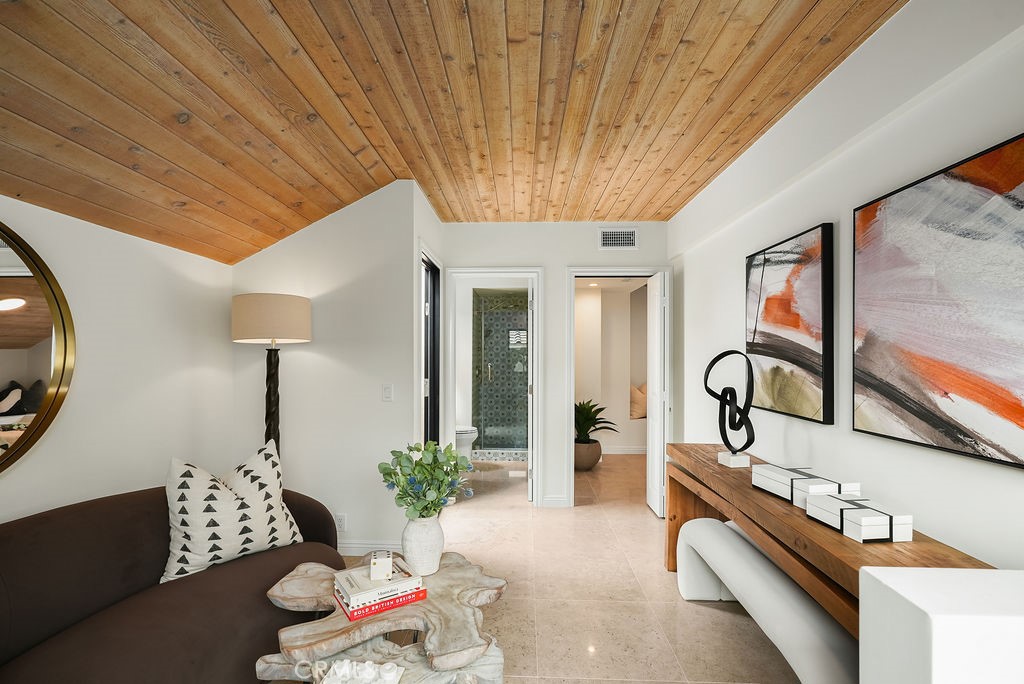 441 1/2 Goldenrod Avenue