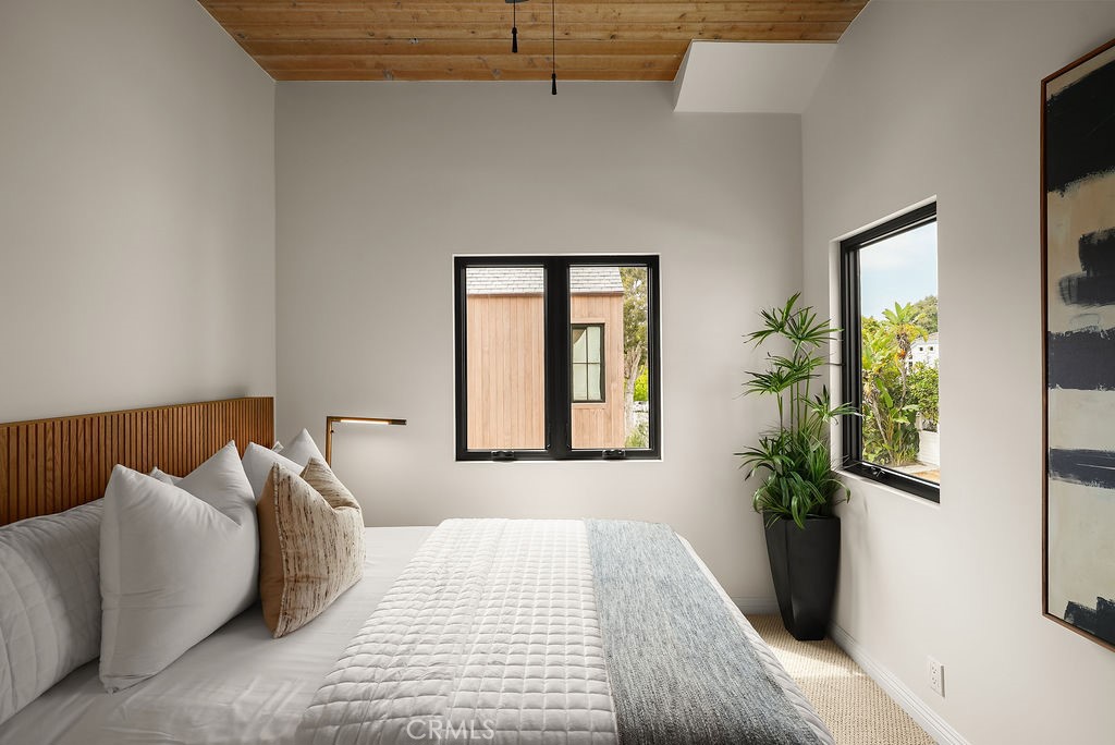 441 1/2 Goldenrod Avenue