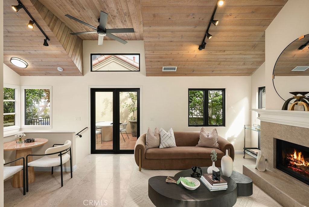 441 1/2 Goldenrod Avenue