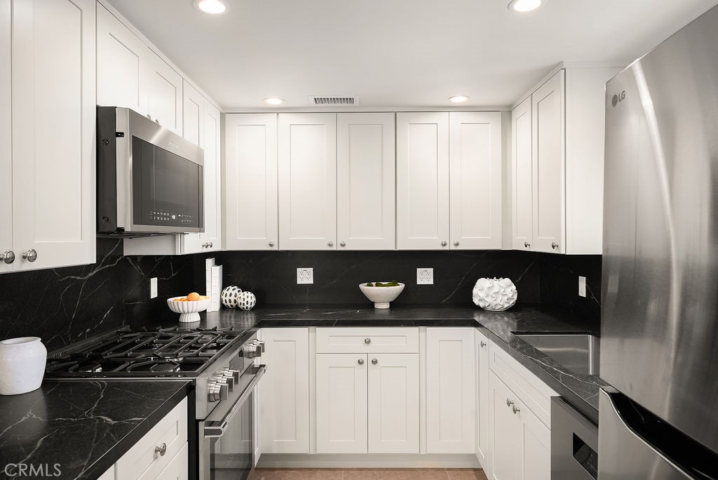 441 1/2 Goldenrod Avenue