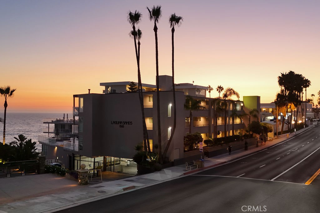 1585 S Coast Highway 66