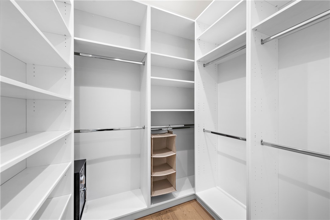 616 1/2 Acacia Avenue