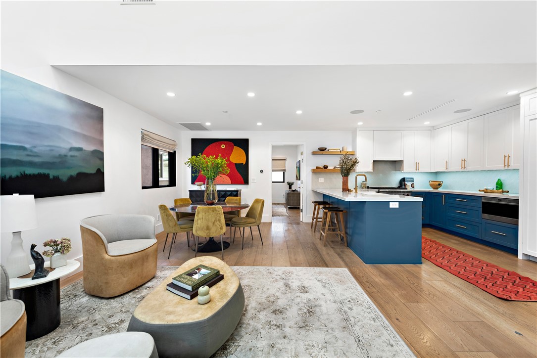 616 1/2 Acacia Avenue