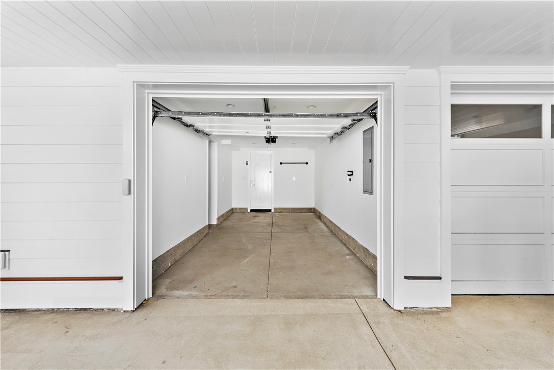 616 1/2 Acacia Avenue