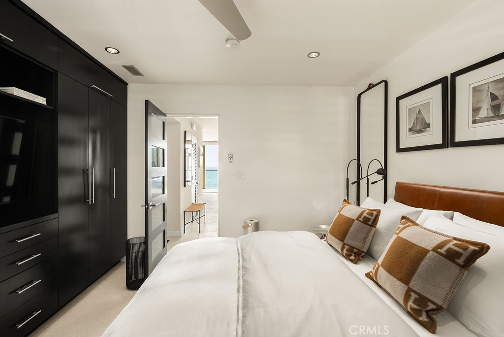 1585 S Coast Highway 66